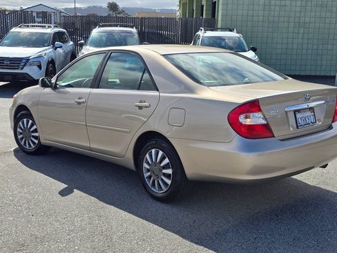 Used 2002 Toyota Camry LE image 4