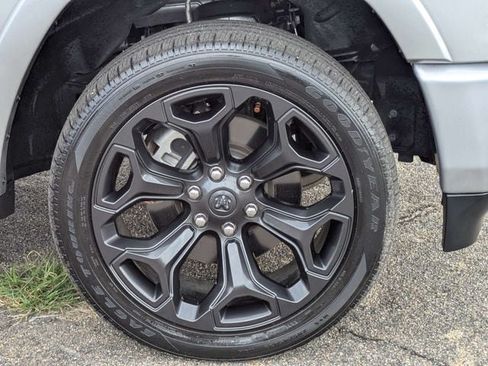 Used 2022 RAM 1500 Limited RWD image 11