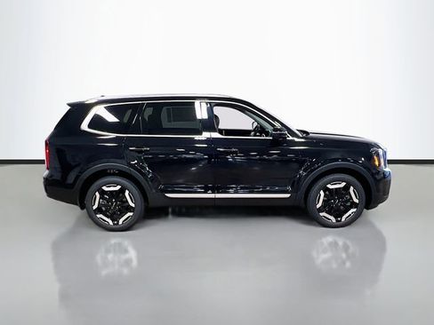 New 2025 Kia Telluride S image 8
