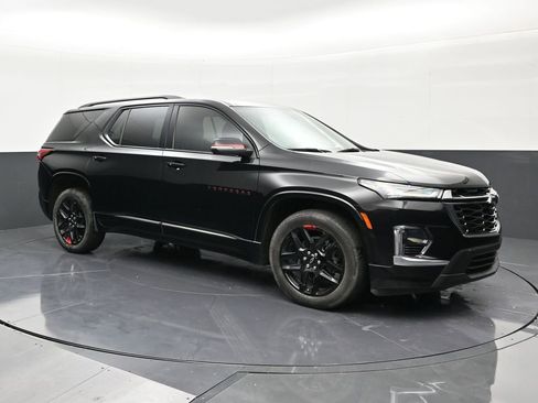 Used 2023 Chevrolet Traverse Premier w/ Redline Edition FWD image 7