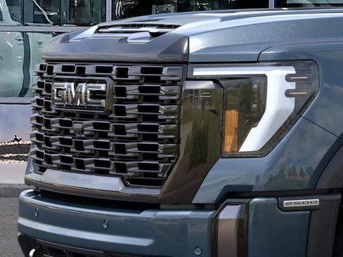 New 2025 GMC Sierra 2500 Denali Ultimate w/ Max Trailering Package image 13