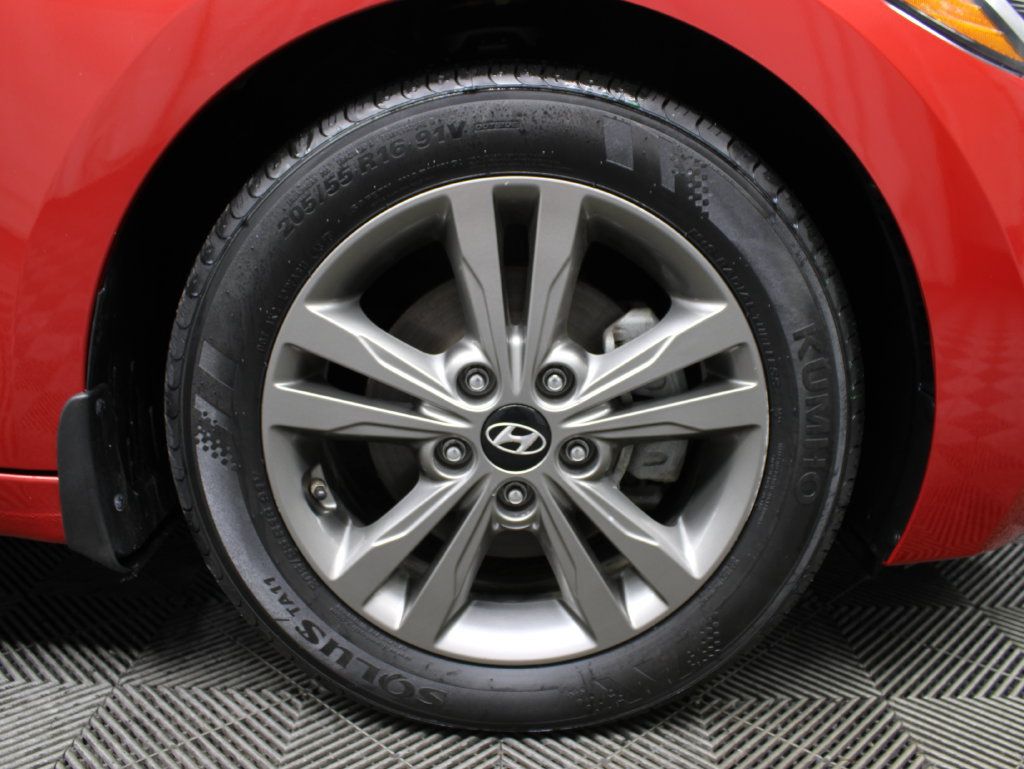 Used 2018 Hyundai Elantra Value Edition FWD image 11