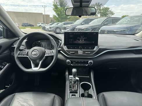 Used 2023 Nissan Altima 2.5 SR w/ SR Premium Package AWD/4WD image 19