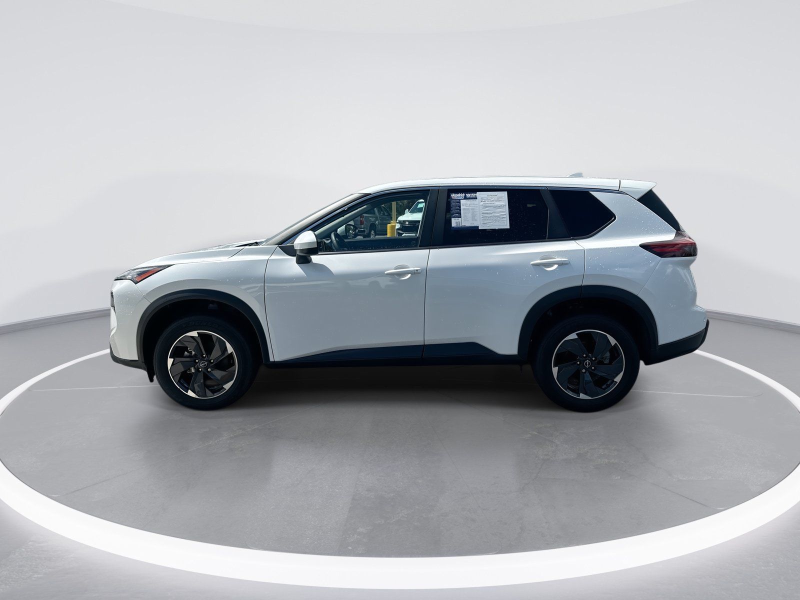 Used 2026 Nissan Rogue SV AWD/4WD image 6