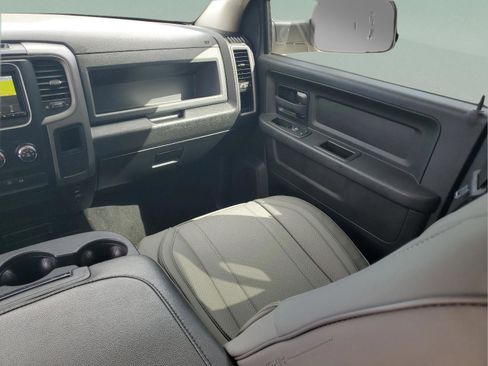 Used 2018 RAM 2500 Tradesman w/ Chrome Appearance Group image 14