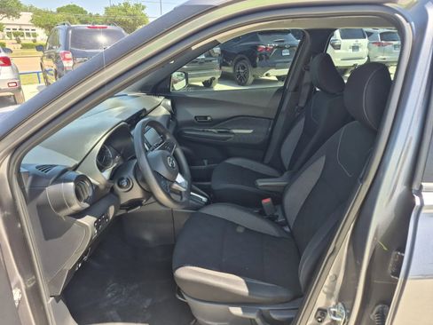 Used 2020 Nissan Kicks S FWD image 12