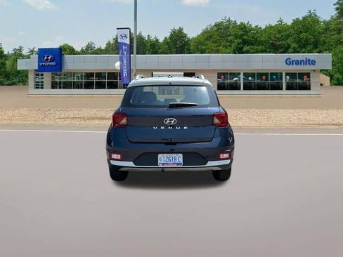 New 2026 Hyundai Venue SEL FWD image 7