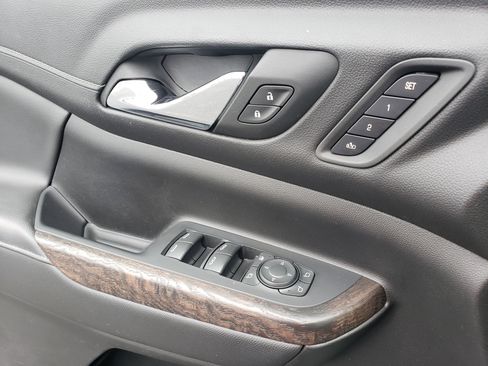 Used 2023 GMC Acadia Denali image 12