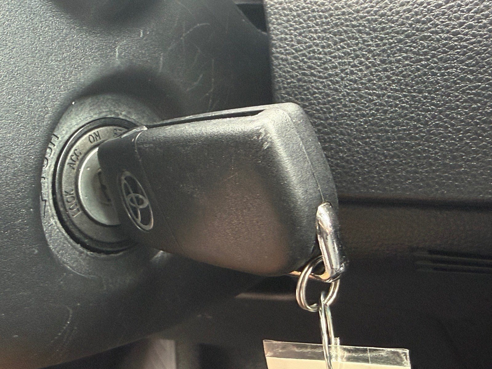 Used 2024 Toyota Corolla LE FWD image 46