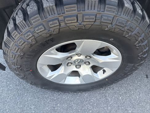 Used 2019 RAM 1500 Big Horn AWD/4WD image 9