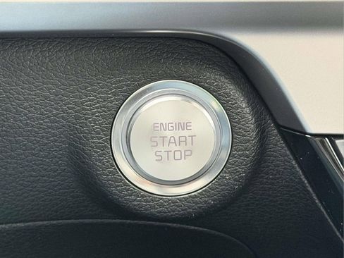 Used 2024 Kia Telluride LX AWD/4WD image 7