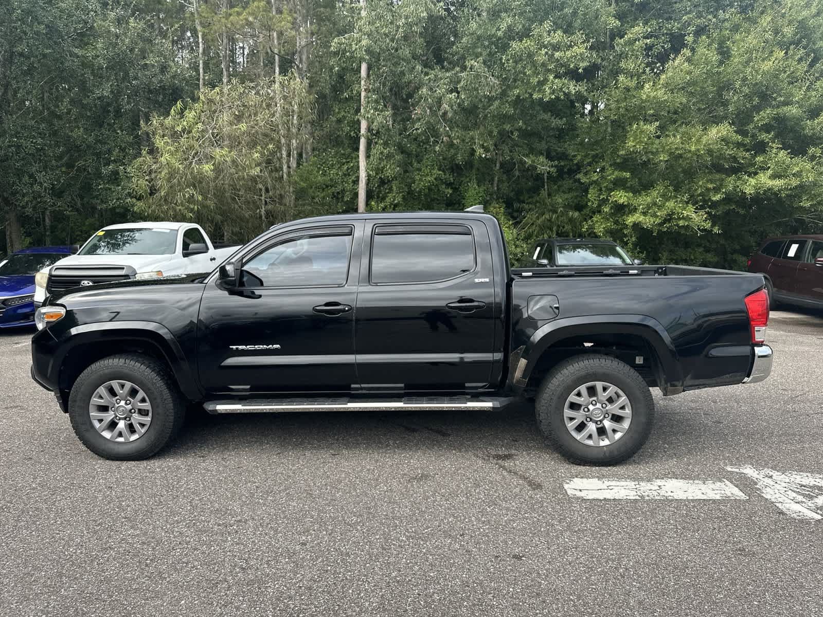 Used 2016 Toyota Tacoma SR5 w/ SR5 Appearance Package (SN) RWD image 3