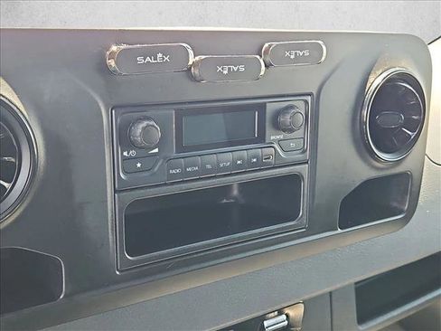 Used 2022 Mercedes-Benz Sprinter 2500 image 19
