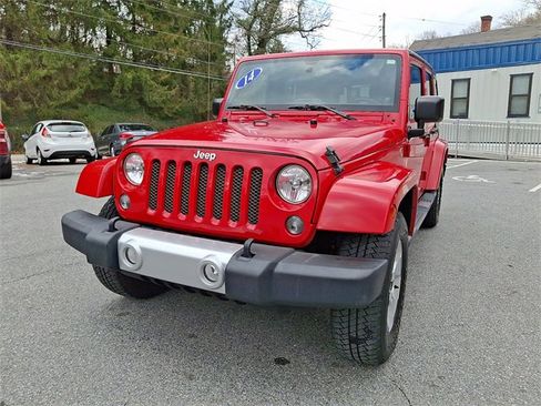 Used 2014 Jeep Wrangler Unlimited Sahara w/ Dual Top Group image 5