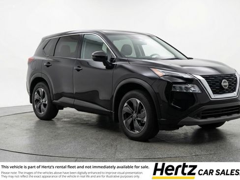 Used 2025 Nissan Rogue SV image 1