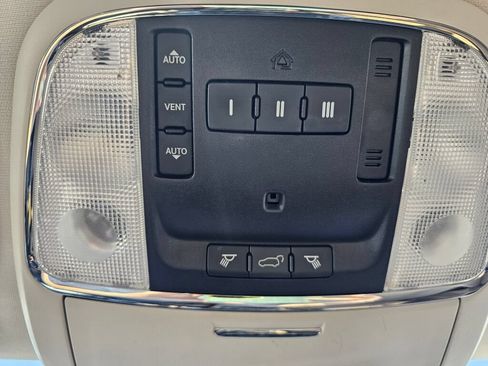 Used 2011 Dodge Durango Citadel w/ Trailer Tow Group IV RWD image 35
