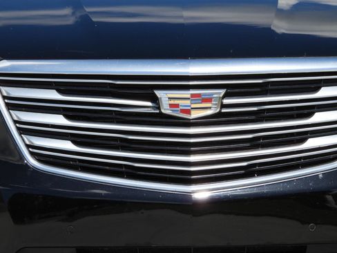 Used 2018 Cadillac XT5 Premium Luxury w/ LPO, Wheel Lock Package AWD/4WD image 32