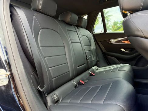 Used 2019 Mercedes-Benz GLC 300 4MATIC image 12