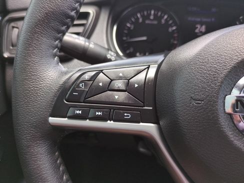 Used 2020 Nissan Rogue SL FWD image 20