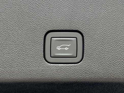 New 2025 Cadillac XT6 Premium Luxury w/ Technology Package image 29