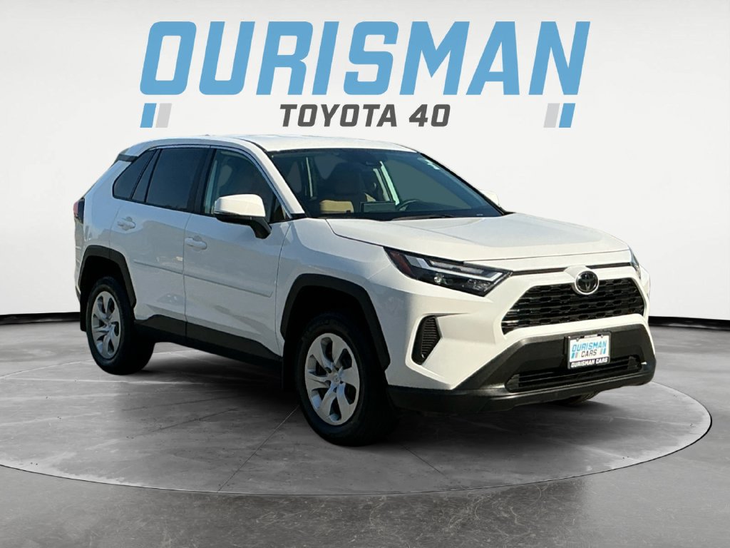 Used 2025 Toyota RAV4 LE AWD/4WD image 1