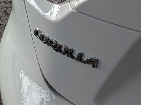 Certified 2021 Toyota Corolla SE FWD image 28