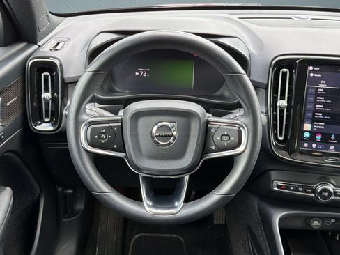 Used 2023 Volvo C40 P8 Recharge Ultimate AWD/4WD image 7