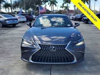 Used 2022 Lexus ES 350 Ultra Luxury w/ Accessory Package 2 FWD video 2