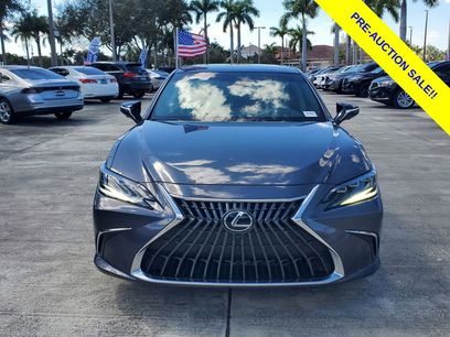 Used 2022 Lexus ES 350 Ultra Luxury w/ Accessory Package 2