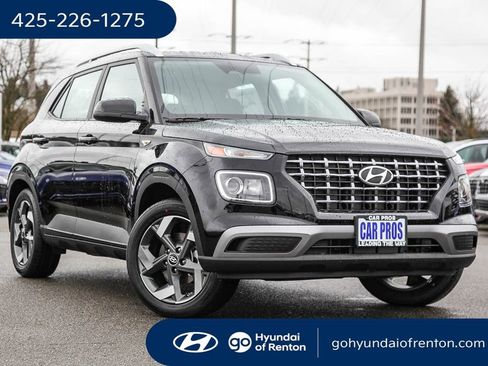 New 2025 Hyundai Venue SEL image 1