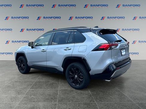 Used 2023 Toyota RAV4 XSE AWD/4WD image 3