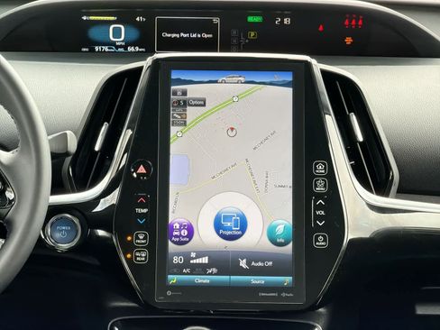 Used 2022 Toyota Prius Prime XLE FWD image 28