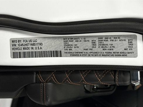Used 2022 Jeep Grand Cherokee Summit AWD/4WD image 34