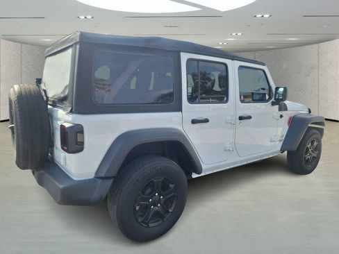 Used 2021 Jeep Wrangler Unlimited Sport image 5
