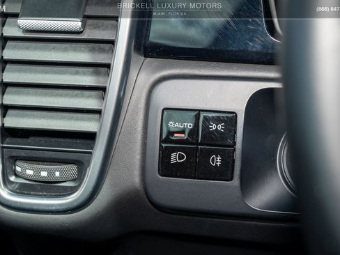 Used 2020 Porsche Cayenne image 29