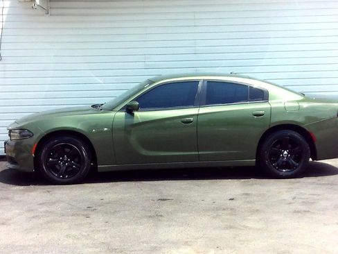 Used 2020 Dodge Charger SXT w/ Leather Interior Group RWD image 2