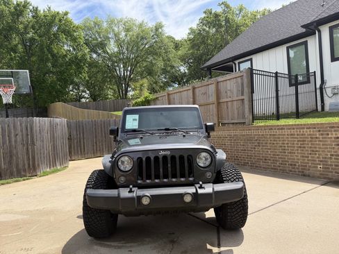 Used 2017 Jeep Wrangler Unlimited Sport w/ Quick Order Package 24S AWD/4WD image 23
