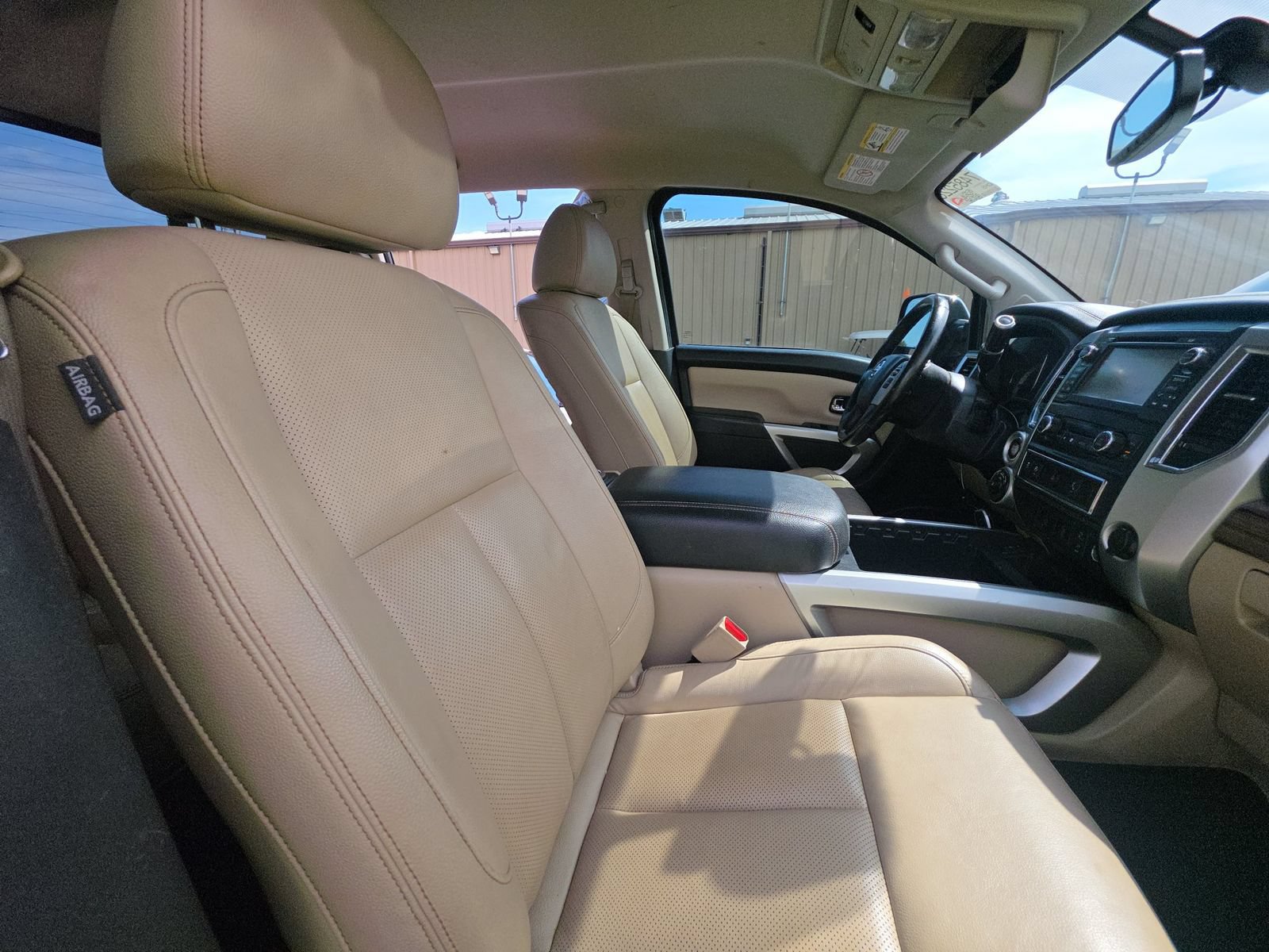 Used 2018 Nissan Titan SL w/ Texas Titan Edition AWD/4WD image 8