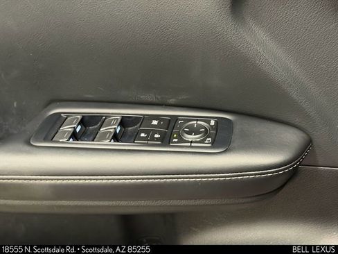 Used 2020 Lexus RX 350L Premium w/ Premium Package image 18