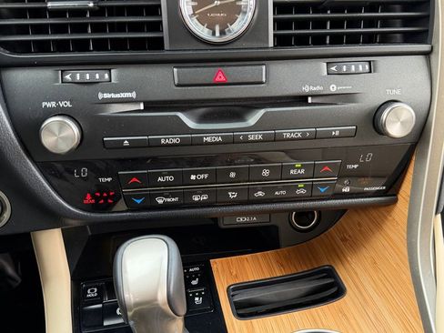 Certified 2021 Lexus RX 350L Premium w/ Premium Package image 22