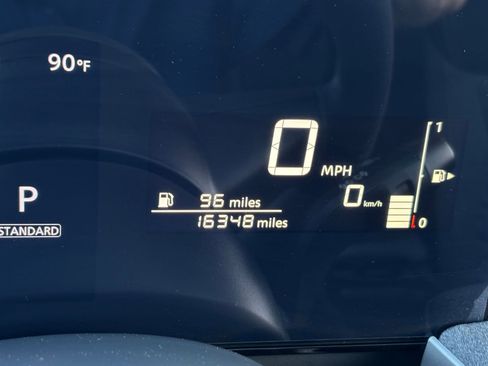 Used 2025 Nissan Kicks SV w/ SV Premium Package image 19