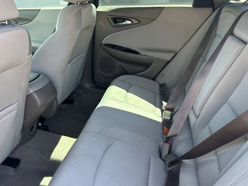 Used 2018 Chevrolet Malibu LS w/ LPO, Convenience Package 1 FWD image 10