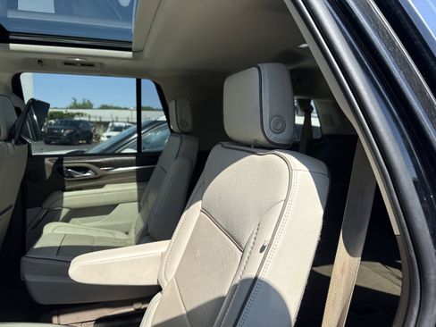 Used 2023 GMC Yukon Denali w/ Denali Reserve Package AWD/4WD image 10