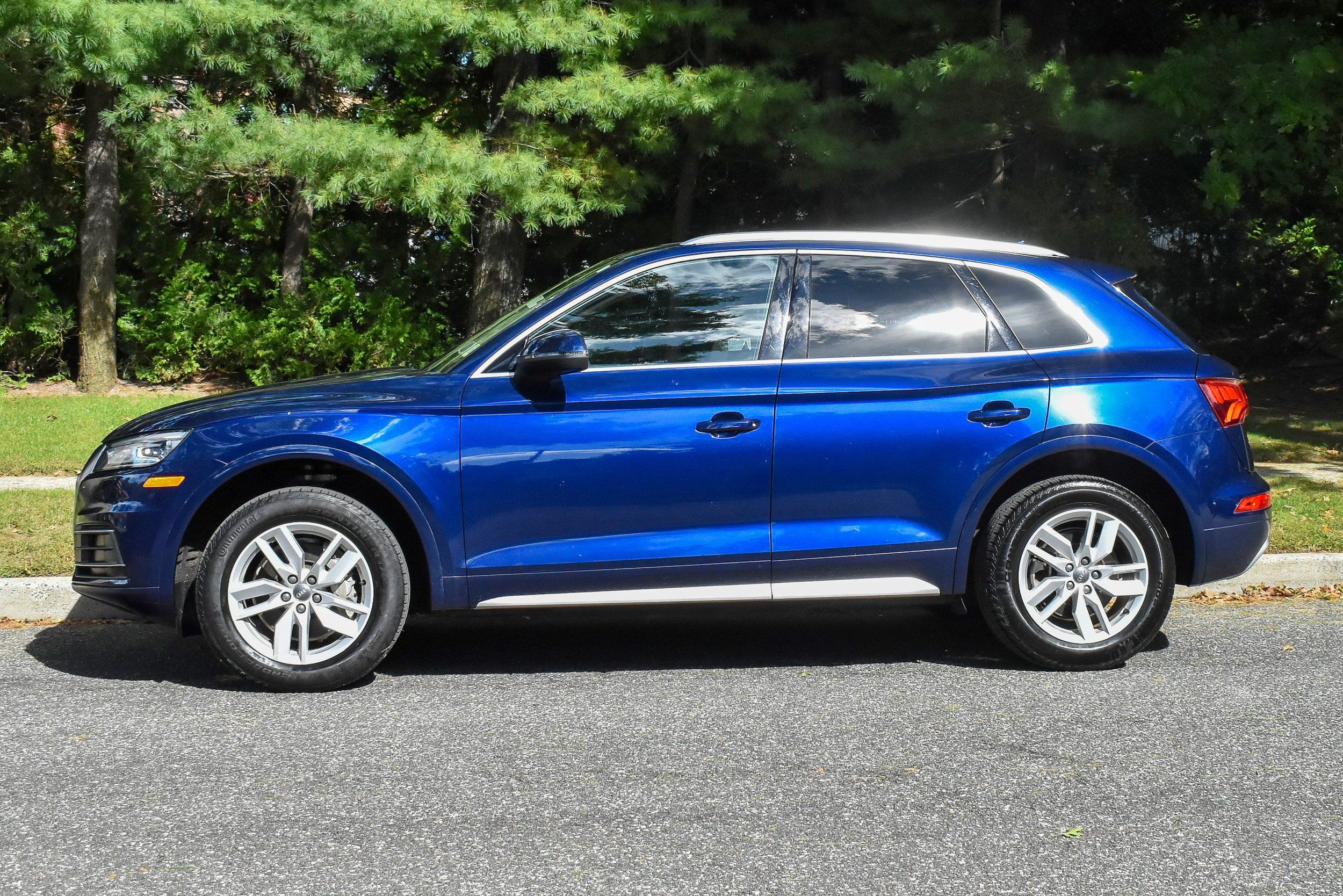 Used 2020 Audi Q5 2.0T Premium w/ Convenience Package AWD/4WD image 3
