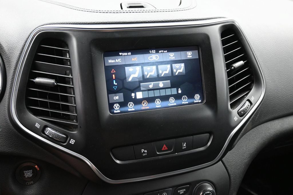 Used 2020 Jeep Cherokee Latitude Lux w/ Quick Order Package 26H Lux AWD/4WD image 16