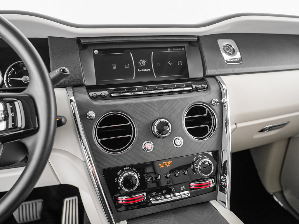 Used 2019 Rolls-Royce Cullinan AWD/4WD image 20