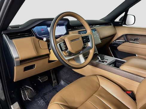 Certified 2024 Land Rover Range Rover SE AWD/4WD image 9