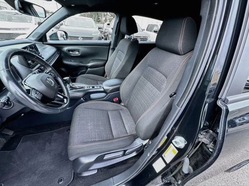 Used 2025 Honda HR-V Sport image 16