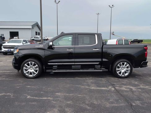 Used 2023 Chevrolet Silverado 1500 High Country w/ High Country Premium Package AWD/4WD image 9