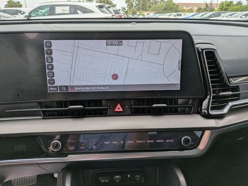 Certified 2025 Kia Sportage EX FWD image 22